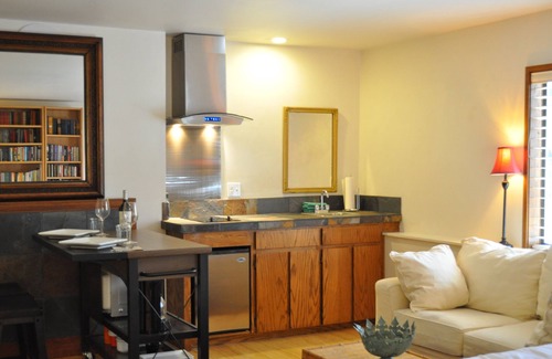 Ashland Apartment | Beautiful Apartment in Ashland
