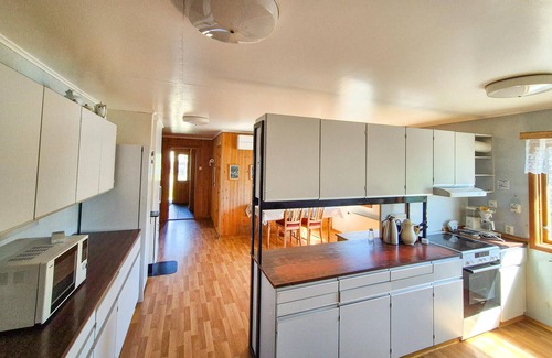 Ullensvang Apartment | Beautiful apartment in Grimo with WiFi