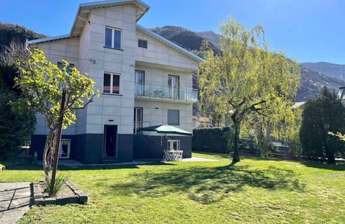 Dervio Villa | Beautiful apartment in villa for 6 people with WIFI, A/C, TV, patio and parking