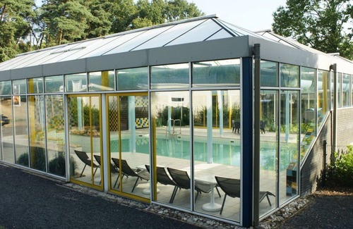 Belfeld House | Beautiful apartment in villa for 4 guests with WIFI, pool, TV and terrace