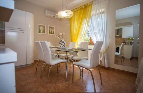 Kukci Apartment | Beautiful apartment in Porec with WiFi