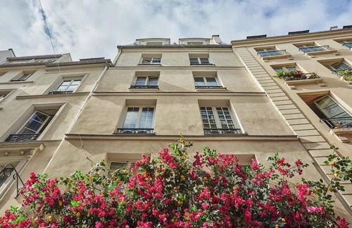 Notre Dame Apartment | Beautiful Apartment in the Latin Quarter, 5th Arrondissement