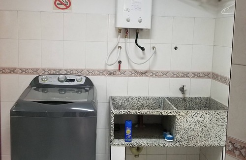 Cali Apartment | Beautiful apartment in the South of cali. Next to ingenio park.Surround by parks