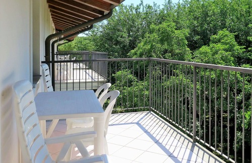 Aquileia House | Beautiful apartment in villa for 6 guests with A/C, pool, WIFI, TV, terrace and parking