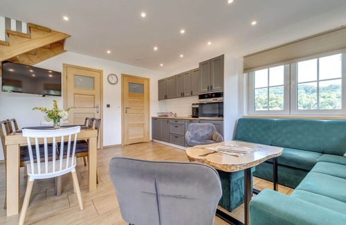 Wisla House | Beautiful apartment in villa for 8 guests with WIFI, TV, terrace and parking