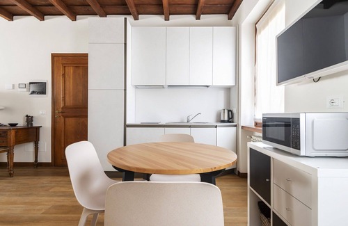Corteolona Villa | Beautiful apartment in villa for 2 people with A/C, WIFI, TV, panoramic view and parking
