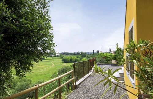 Fucecchio Villa | Beautiful apartment in villa for 4 guests with pool, A/C, WIFI and pets allowed