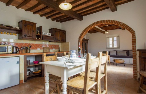 Fucecchio Apartment | Beautiful apartment for 4 guests with A/C, WIFI, pool, patio and pets allowed