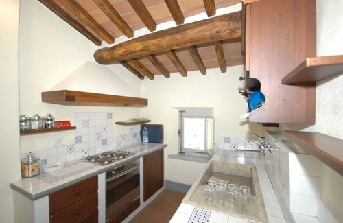 Montalcino Apartment | Beautiful apartment for 7 people with A/C, pool, TV, pets allowed and panoramic view