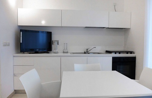 Marina di Vasto Apartment | Beautiful apartment for 4 people with WIFI, A/C, pool, TV, patio and pets allowed