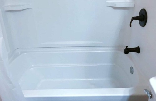 Downtown Greensboro Apartment | Beautiful apartment Gem in Historic Downtown Location. Perfect for Longterm stay