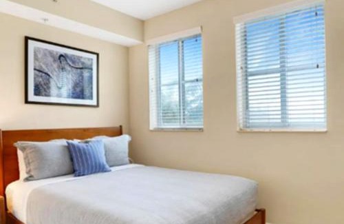 South Miami Apartment | Beautiful Apartment with Pool in Miami