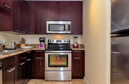 South Miami Apartment | Beautiful Apartment with Pool in Miami