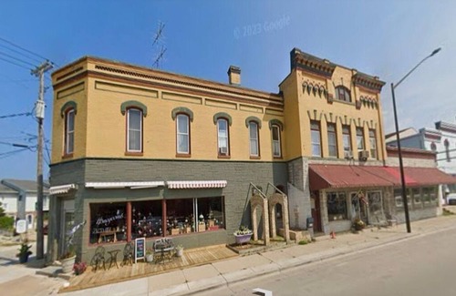 Algoma Apartment | Beautiful Apartments in a turn-of-the-century historic building-Apt A