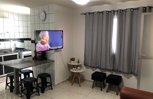 Praia do Morro Apartment | Beautiful Apt Praia do Morro - Refurbished - Wifi - Netflix - 300 meters from the beach