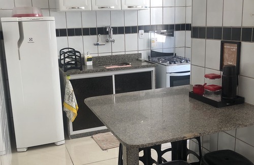 Praia do Morro Apartment | Beautiful Apt Praia do Morro - Refurbished - Wifi - Netflix - 300 meters from the beach