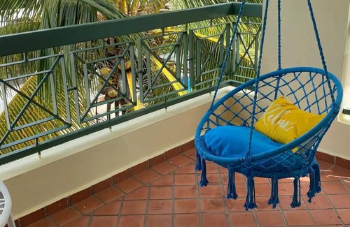 Vilomar Condo | Beautiful Apt with pool and steps from the beach