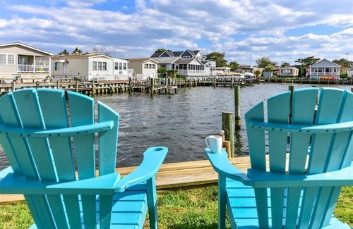 Montego Bay House | Beautiful Bay Views * 2 Kayaks To Explore The Bay * Private Dock For Your Boat!