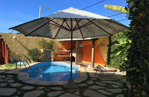 Ipitanga House | Beautiful beach house with pool and wet bar, a 250m sea barbecue