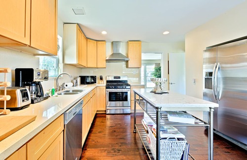 Capistrano Beach Cottage | Beautiful beach cottage w/ocean views, yard+outdoor living