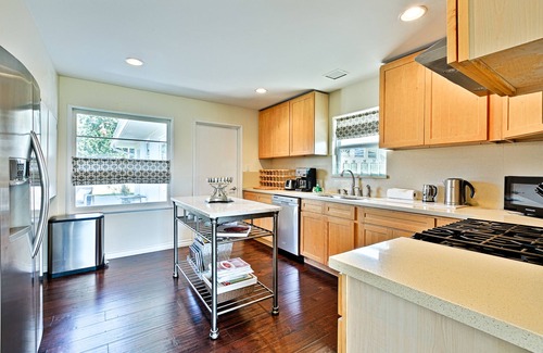 Capistrano Beach Cottage | Beautiful beach cottage w/ocean views, yard+outdoor living