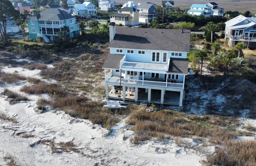 Beachwalk House | Beautiful Beachfront House With Amazing Views!