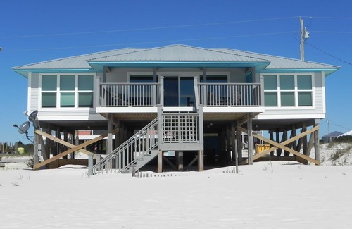 Surf Side Shores House | BEAUTIFUL BEACHFRONT PROPERTY!nBOOK YOUR RELAXING GETAWAY AT PALMETTO DUNES! n