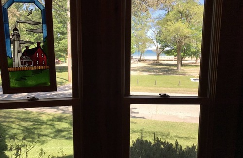 Oscoda House | Beautiful Beachfront Custom Log Cabin on Lake Huron