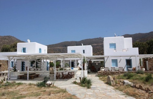 Ios House | Beautiful beachfront property