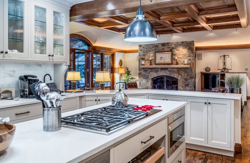 Avon Villa | Beautiful Beaver Creek Mountain Villa. 5br/6ba w. Private Hot Tub!