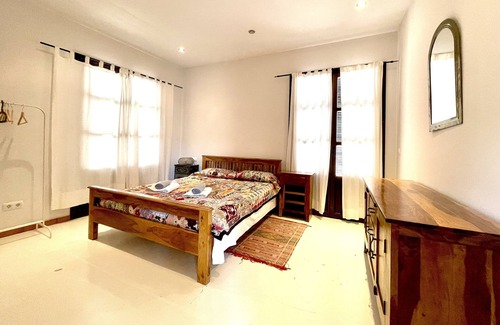 Iznajar House | Beautiful Big Villa in Andalucia Perfect for Large Groups.