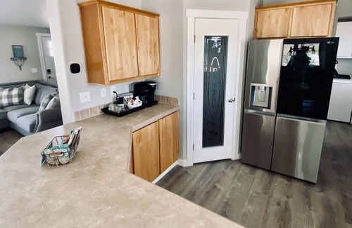Coulee City House | Beautiful Blue Lake Retreat Home with Lakeside Access and Dock