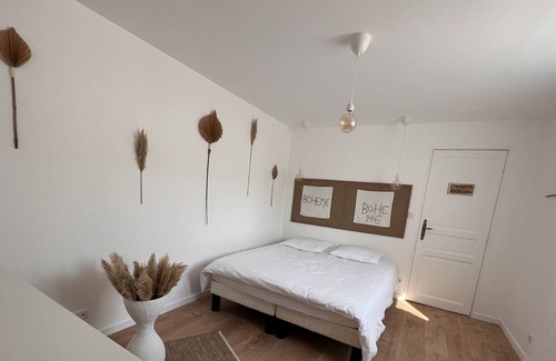 Chaumontel Apartment | BEAUTIFUL "BOHEME CHIC" APARTMENT NEAR PARC ASTERIX, CDG AIRPORT, CHANTILLY