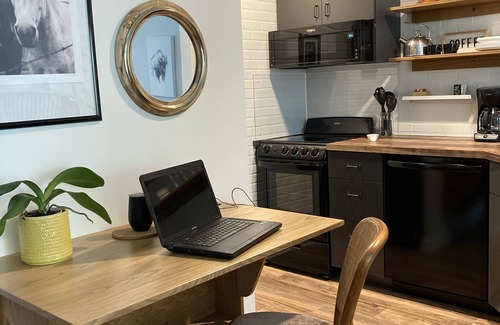 Daphne Condo | Beautiful Brand-New Interior