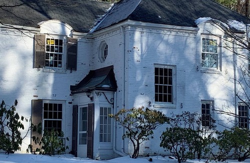 South Brookline House | Beautiful brick home near to Boston's hospitals, colleges and Cambridge, MA.