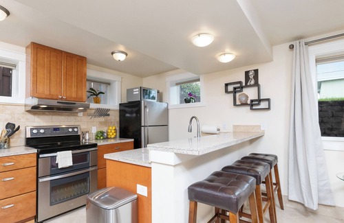 South Addition Apartment | Beautiful Bright Remodel Minutes from Downtown