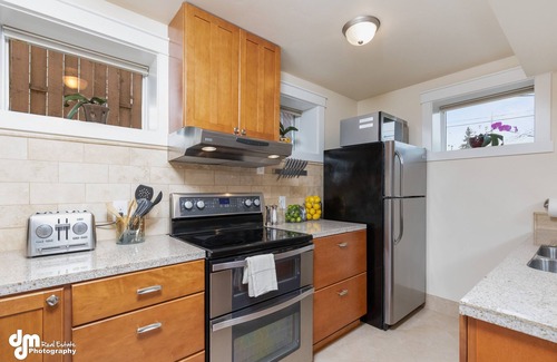 South Addition Apartment | Beautiful Bright Remodel Minutes from Downtown