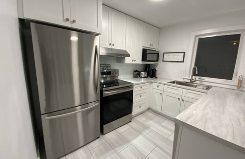 Charlottetown Apartment | Beautiful Brighton/Charlottetown; 1300 sq ft. apartment with AC and large deck.
