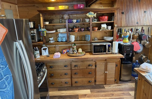 Henderson Harbor Cottage | Beautiful Brink O' Bay Cottage in Henderson Harbor