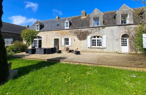 Carantec House | Beautiful calm and renovated farmhouse for 12