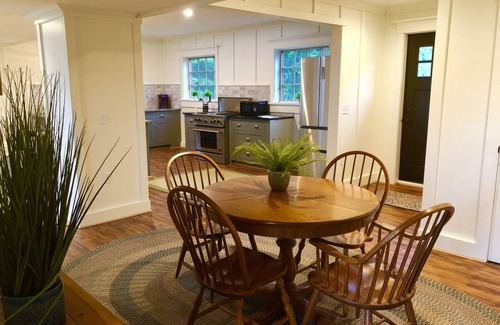 Bristol House | Beautiful carriage house on Newfound - Perfect Lake Getaway!