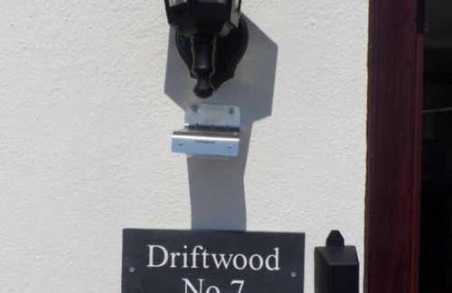 Plymouth Ski Chalet | Beautiful Chalet Amazing Sea Views Driftwood No7 -Pet Friendly