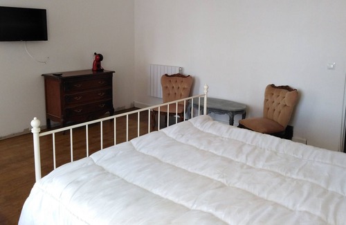 Lussan Bed & Breakfast | Beautiful Chambre D'hotes in stunning location