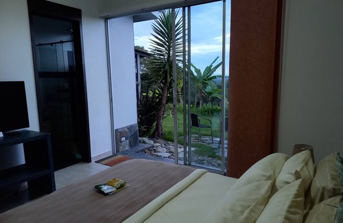 Luna Park House | Beautiful & Comfortable Suite In The Country Side