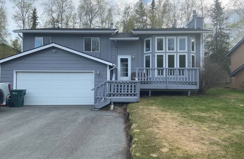 Eagle River House | Beautiful, comfortable home with breathtaking mountain views!
