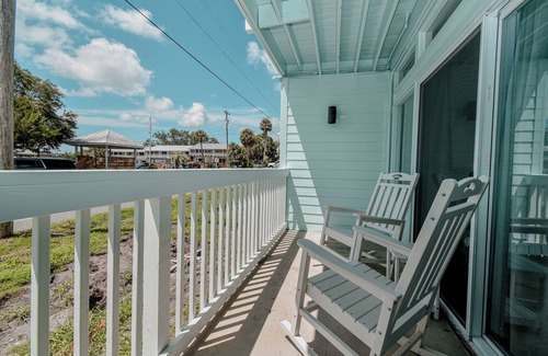 Cedar Key Condo | Beautiful Condo 127 with AC in charming Cedar Key