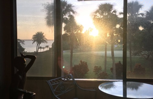 Cove Cay Condo | Beautiful Condo Overlooking Tampa Bay and the 16th Green