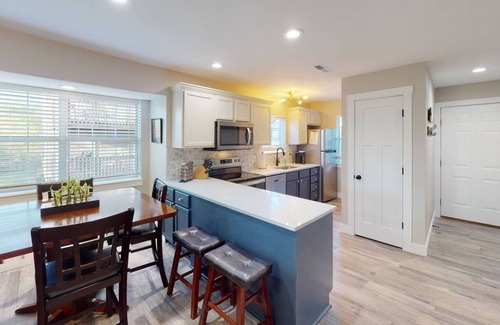 Indian Point Condo | Beautiful Condo, Steps from Table Rock Lake & Silver Dollar City