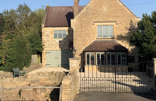 Long Compton House | Beautiful Cotswold historic home in the heart of the countryside