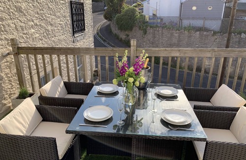 Swanage House | Beautiful Cottage in the heart of Swanage with parking